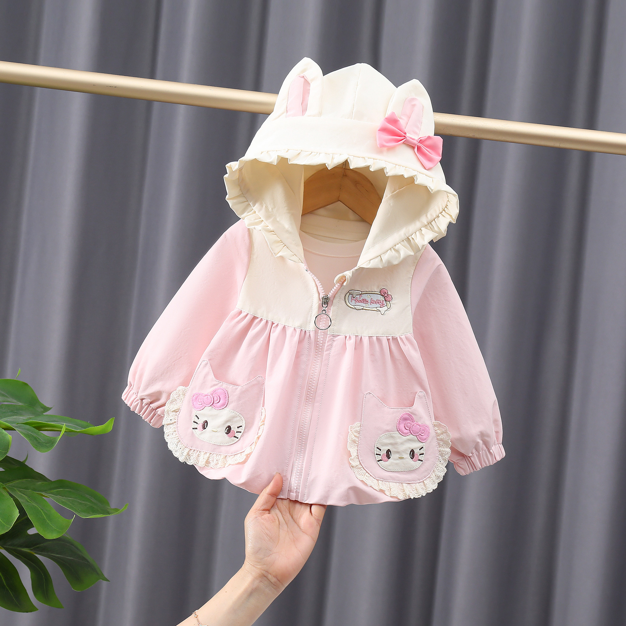 女宝宝外套超好看春秋款洋气儿童衣服小孩婴儿公主上衣小童春装潮