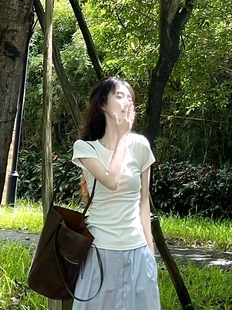 韩系纯棉白色正肩短袖 内搭打底上衣 T恤圆领修身 显瘦百搭基础款
