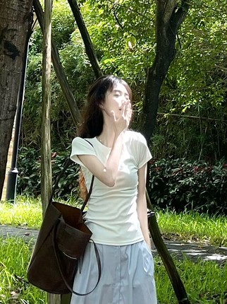 韩系纯棉白色正肩短袖T恤圆领修身显瘦百搭基础款内搭打底上衣