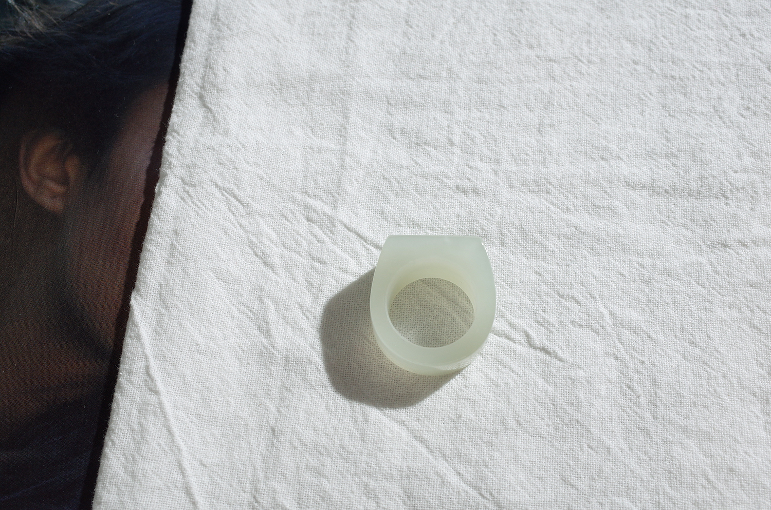 13号戒指 和田玉晴水青白厚装复古马鞍款指环 5249