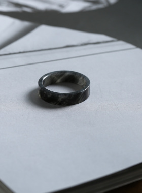 23号戒指 新疆和田玉青花籽料 籽玉墨玉大尺码中宽直切款指环2871