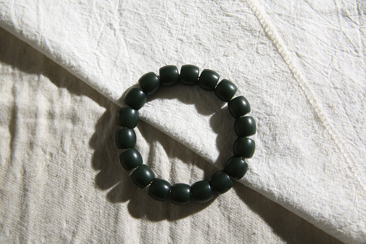 11mm*12mm老型珠手串 和田玉细料青玉 8198