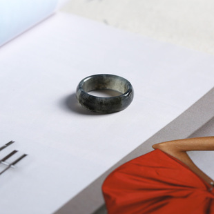 20号戒指 新疆和田玉青花籽料 籽玉泥鳅背圆弧素圈指环 1601