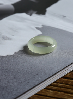 13号戒指 和田玉晴水青白泥鳅背圆弧素圈指环 9169