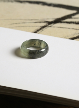 14号戒指 新疆和田玉青花圆弧素圈指环 9799