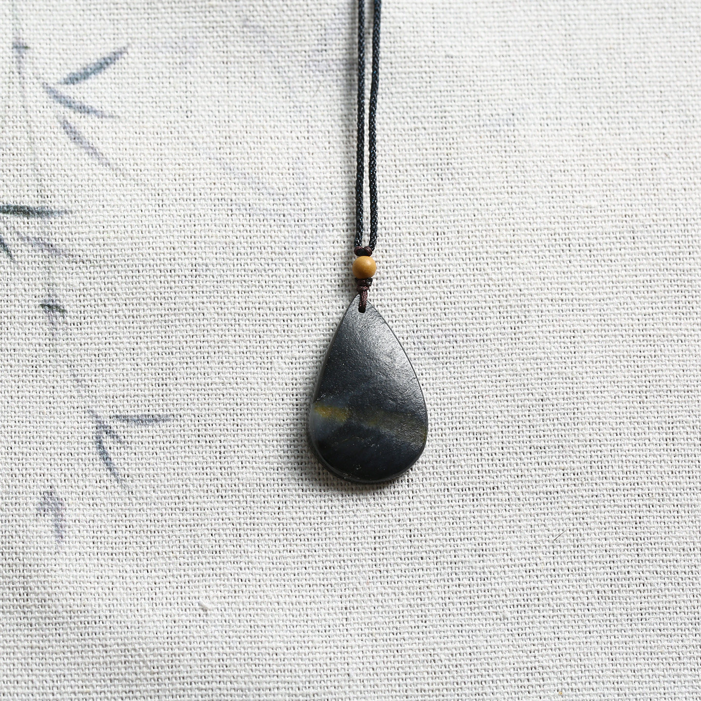 玉牌 新疆和田玉青花籽料 籽玉墨玉锁骨吊坠 E20