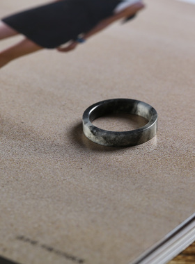 16号戒指 新疆和田玉青花籽料 籽玉窄条方口直切款指环 9460