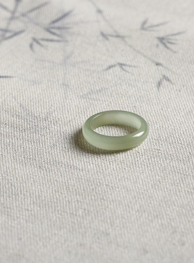 12号戒指 和田玉晴水青白圆弧素圈指环 4415