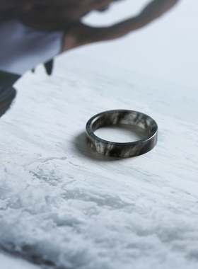 9号戒指 新疆和田玉青花籽料 籽玉墨玉窄条直切款薄款指环 9119