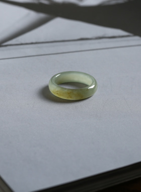 12号戒指 新疆和田玉糖料糖青玉泥鳅背圆弧素圈指环 2877