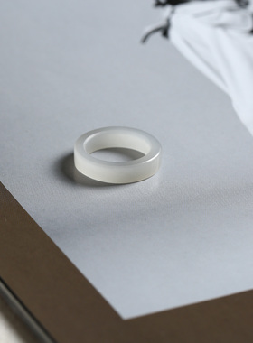 10号戒指 和田玉烟紫中宽直切款方口指环 9152