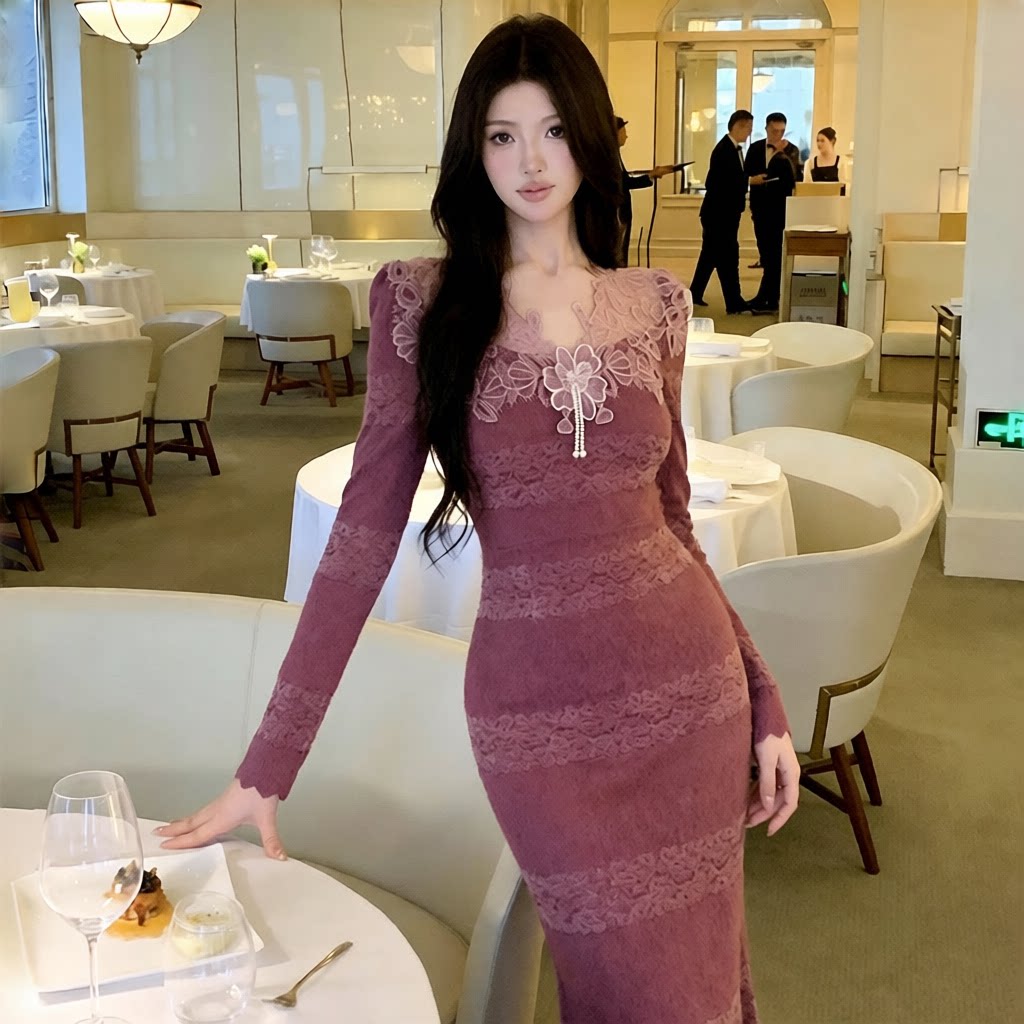 法式V领花边修身连衣裙