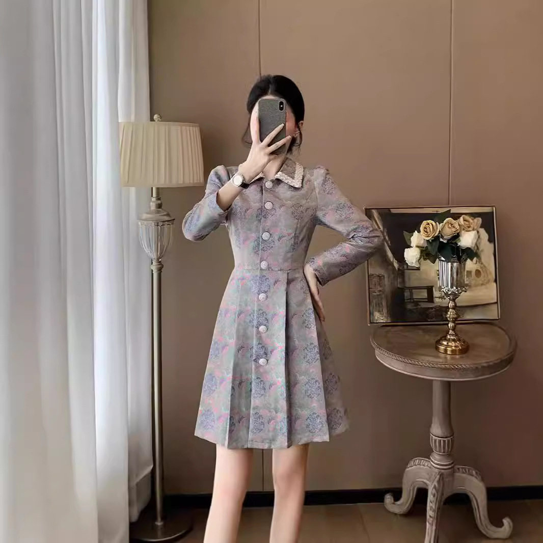 复古翻领长袖女装连衣裙