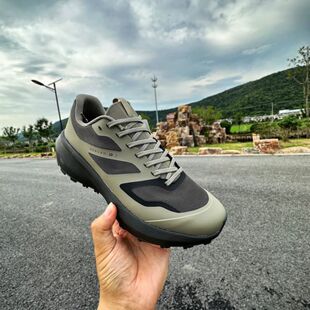 【飞禽系列！见人就推！】情侣男女运动透气轻便减震徒步登山鞋