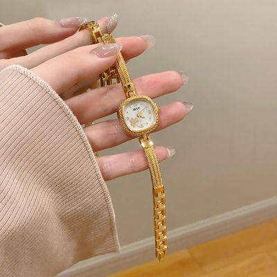 Ladies Fashion Quartz Clock Wristwatch Small Square Dial Wom