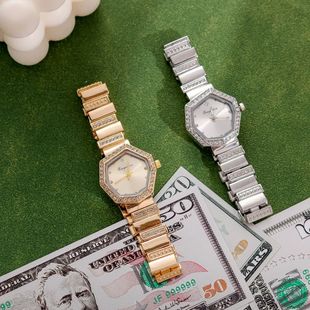 Unisex Luxury Dress Watch Sparkling Rhinestone Details Disti