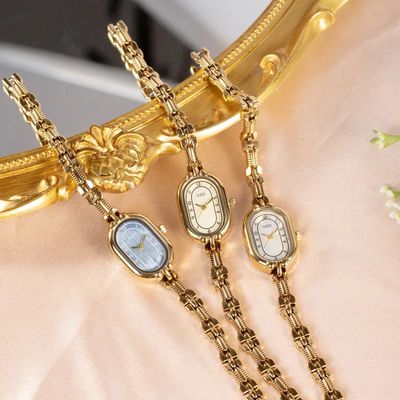 Vintage Bracelet Watch Women Retro Gold Wristwatch Oval Ligh