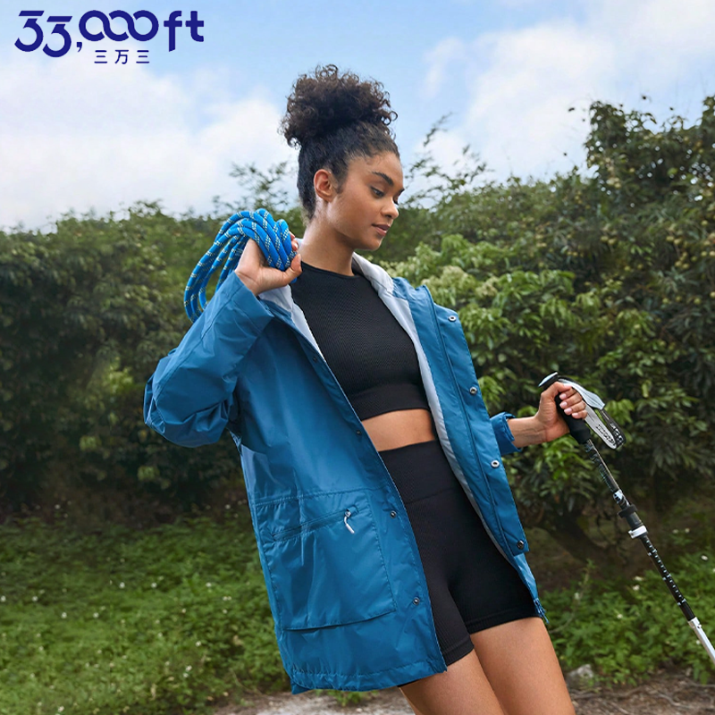 33000ft户外软壳冲锋衣女春季新款防风防水保暖修身防寒连帽外套