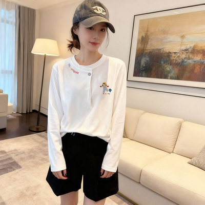 秋冬季内搭打底衫女2025新款白色纯棉长袖t恤纽扣设计感小众上衣