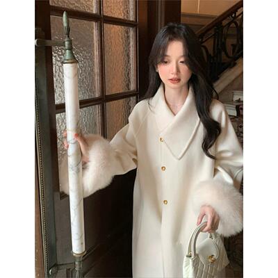 千金风白色毛呢外套女202