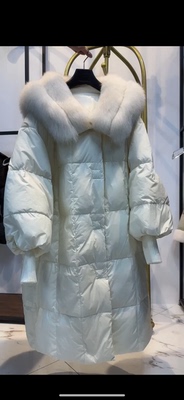 348元             鹅绒服 搭配进口狐狸毛  不支持退换介意勿拍