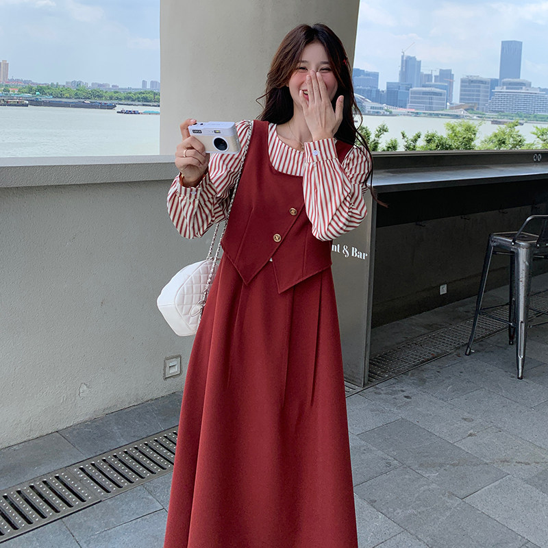 红色条纹假两件连衣裙女春秋2025新款长袖赫本风流行轻熟风超好看,女装连衣裙,浙宝220A