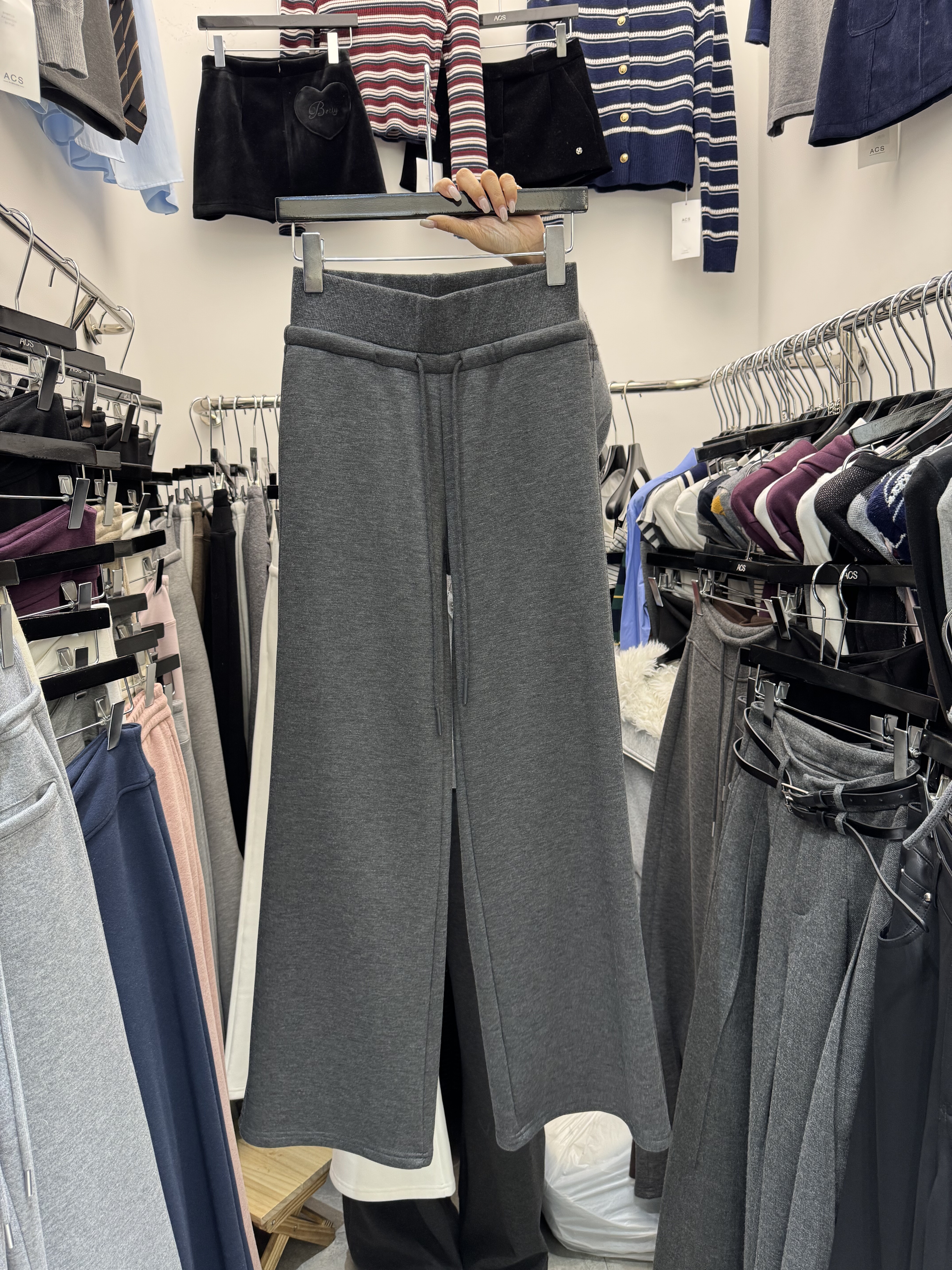 ACS简约百搭松紧腰加绒抽绳阔腿休闲裤女2025冬季宽松显瘦直筒裤