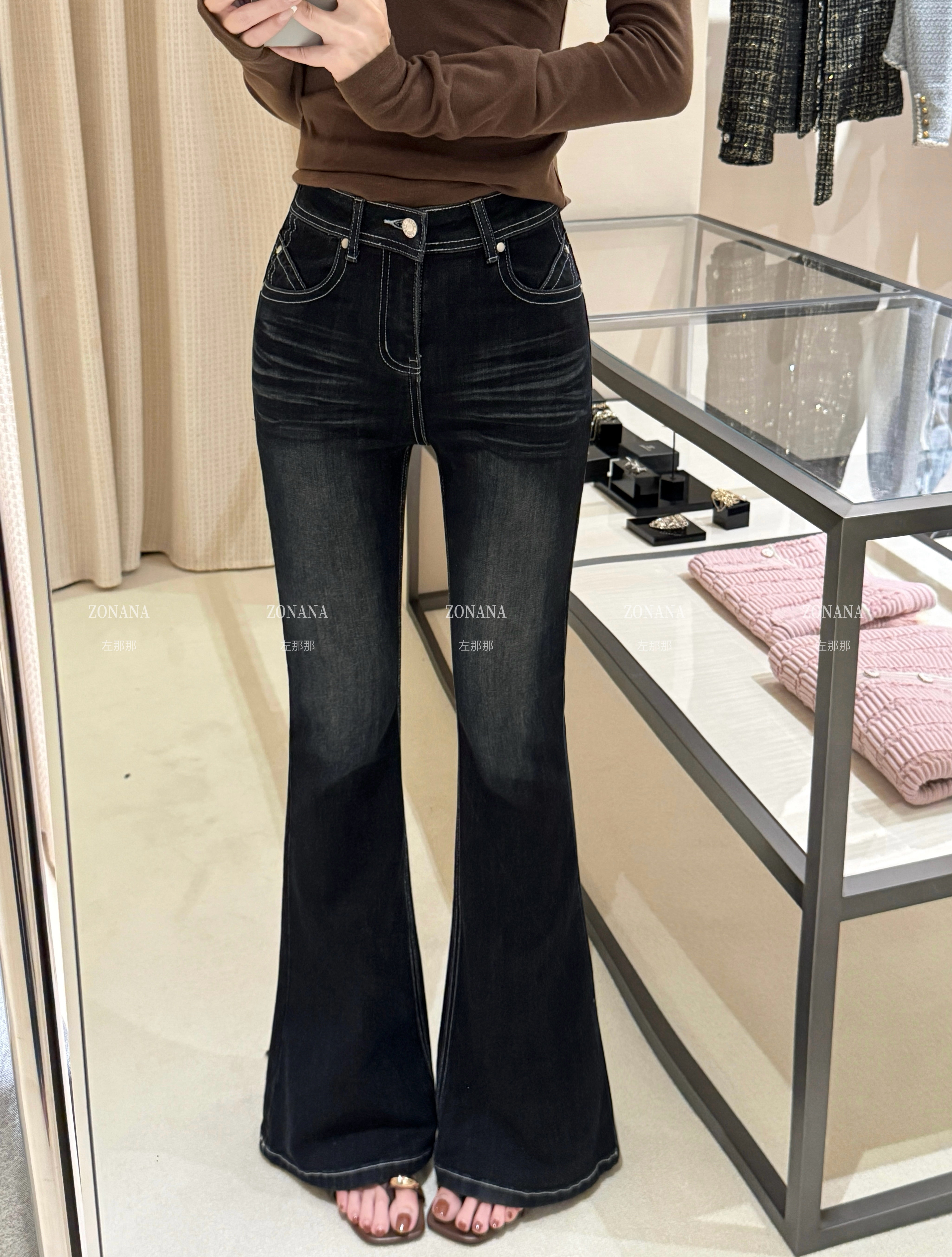 左那那ZONANA辣妹风加绒微喇牛仔裤女2025冬季时尚修身显瘦拖地裤