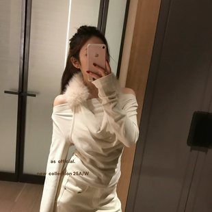 get多种穿法 配毛领可拆 挂脖荡领设计感小衫 26071 OFFICIAL