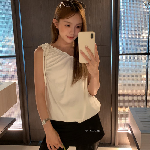 MZI STUDIO-褶皱单边斜肩气质小女人百搭背心(含46棉料)13337#