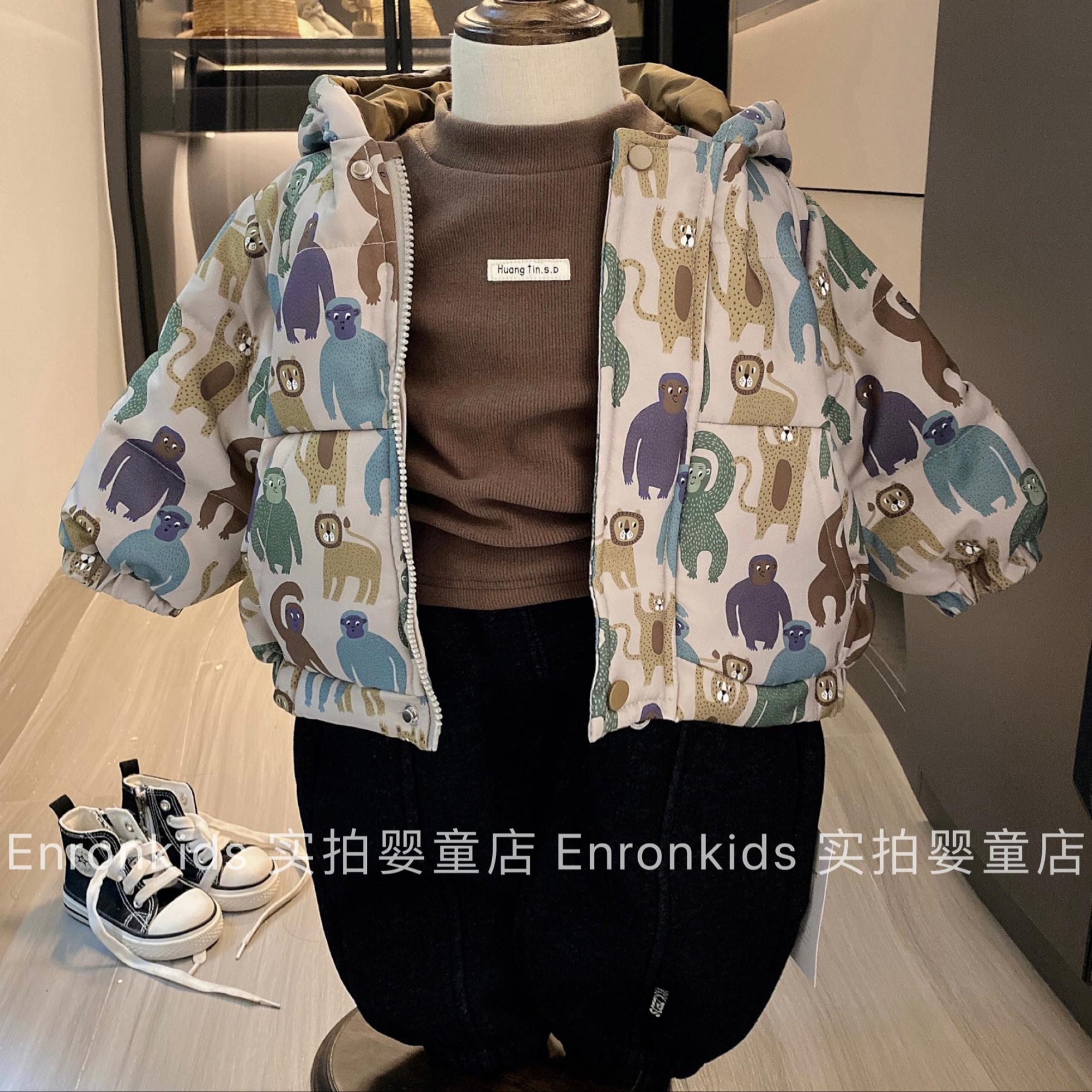 男童冬季羽绒服时尚涂鸦