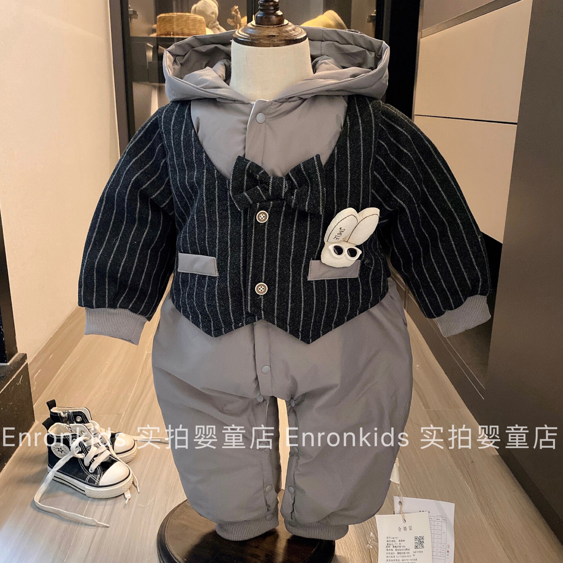 婴儿羽绒服绅士假两件百天礼服