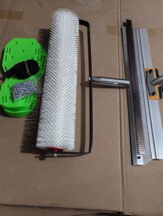 自流平专用工具 消泡滚筒 刮板耙子  钉子鞋  套餐不含伸缩杆