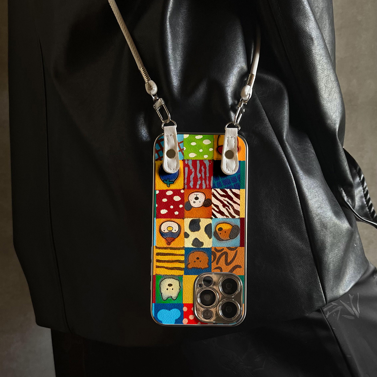 适用于苹果17promax手机壳带挂绳彩绘动物iphone14/16pro套硅胶xs全包防摔斜跨15ultra套网红11新款xr女13PRO