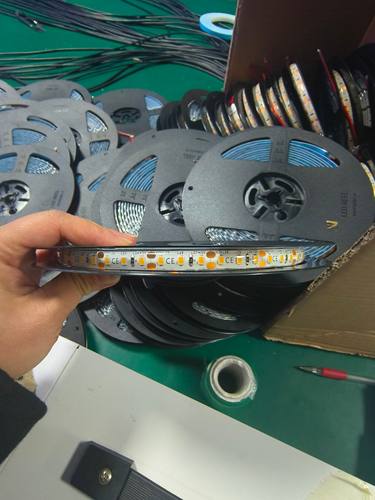 ce认证led低压灯带12V/24V120D滴胶高亮高显线性柔性防水2835灯带