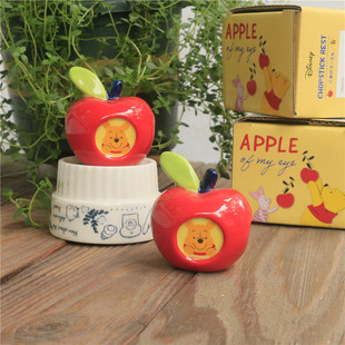 树下盒日式卡通维尼熊红苹果造型筷子架餐桌陶瓷笔托家用装饰摆件
