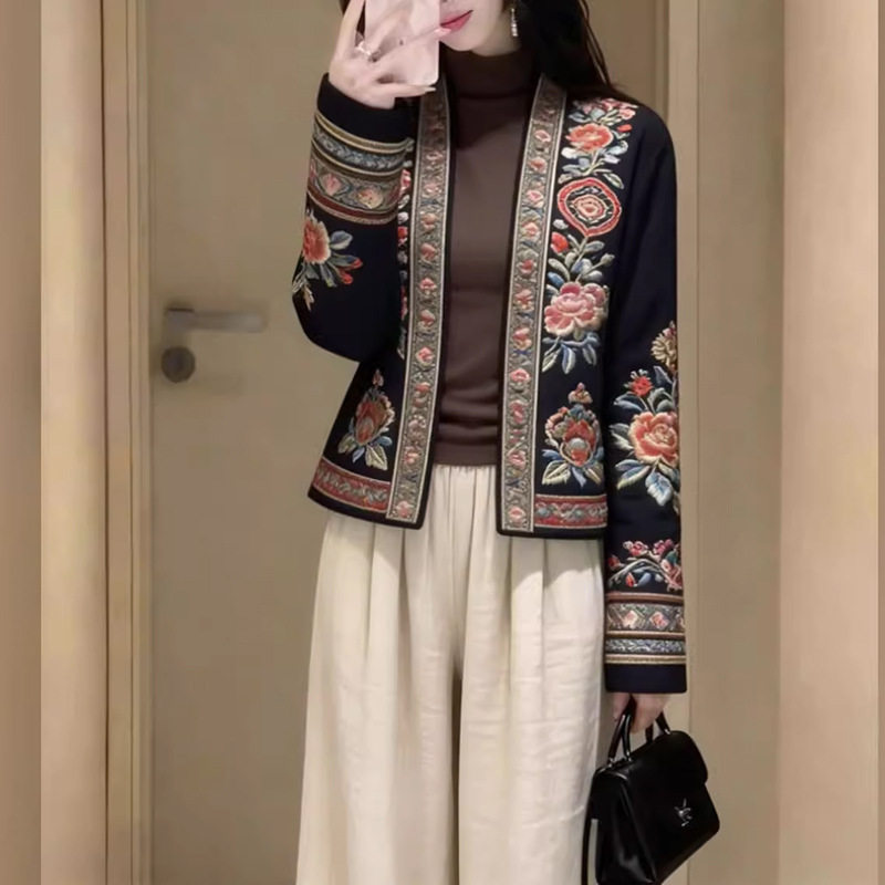 2026年春季新款禅意新中式国风上衣今年流行独特超好看刺绣外套女