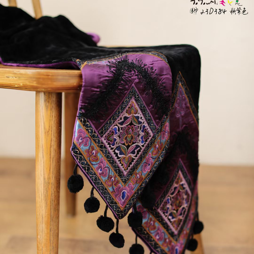 原创重工刺绣仿老绣拼接围巾女冬季保暖围脖民族风披肩围脖