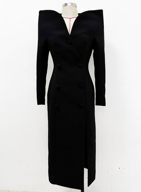 现货2026新款喜庆红色晚礼服法式设计感深V领长袖包臀开叉长裙女