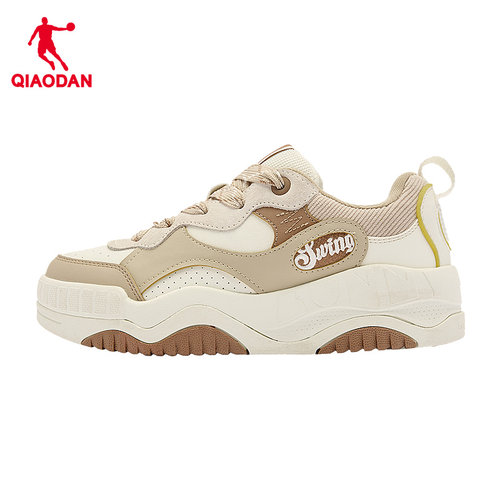 乔丹板鞋耐磨厚底增高
