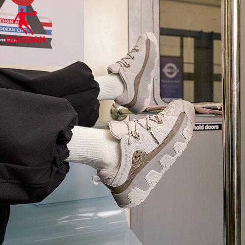 乔丹栗子鞋情侣板鞋2025冬季