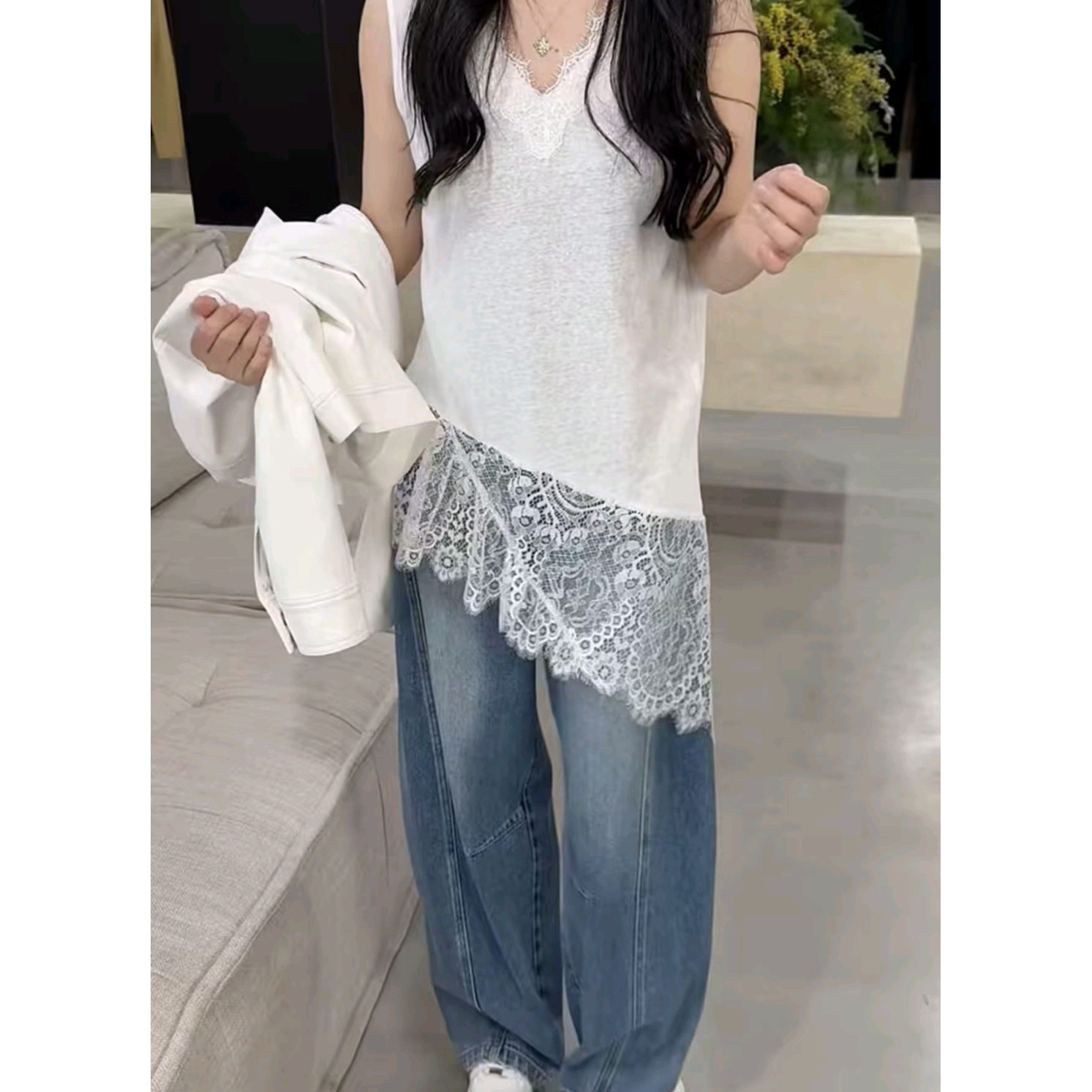 女v领斜边蕾丝白色吊带背心新西服叠穿中长款内搭打底衫无袖上衣