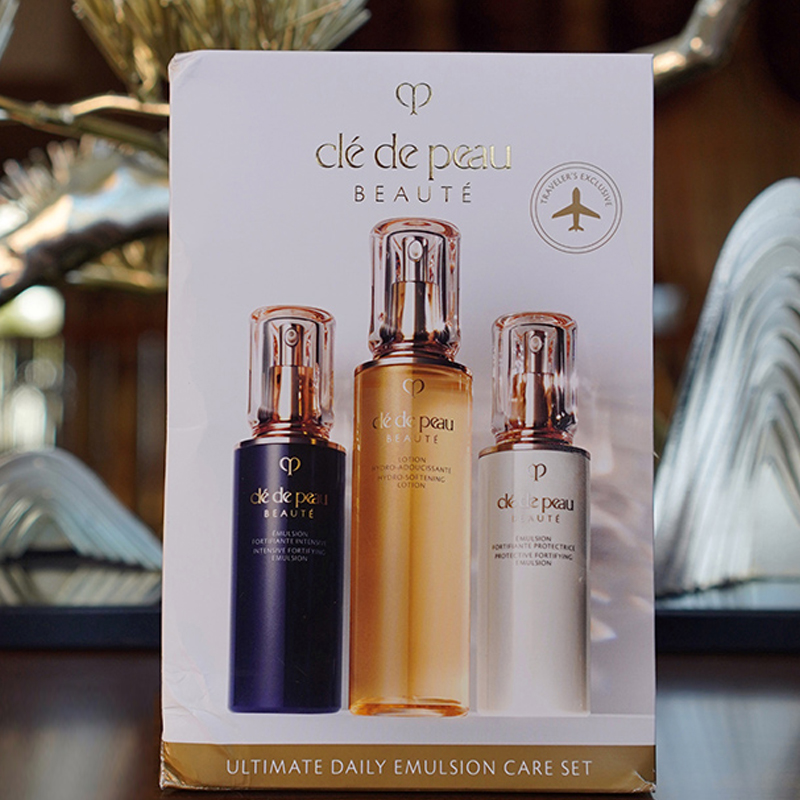 肌肤之钥新版水乳三件套盒