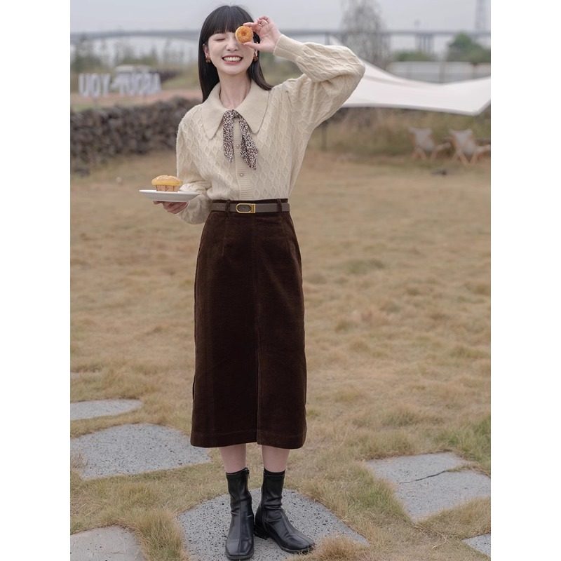 咖色灯芯绒半身裙女秋冬中长款小个子高腰复古侧边开叉A字直筒裙,女装/女士精品,半身裙,淘宝优惠券,粉丝福利购,淘宝优惠卷