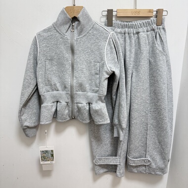 实体精品童装店 女童灰色卡绳针织运动套装 收腰上衣可收口运动裤