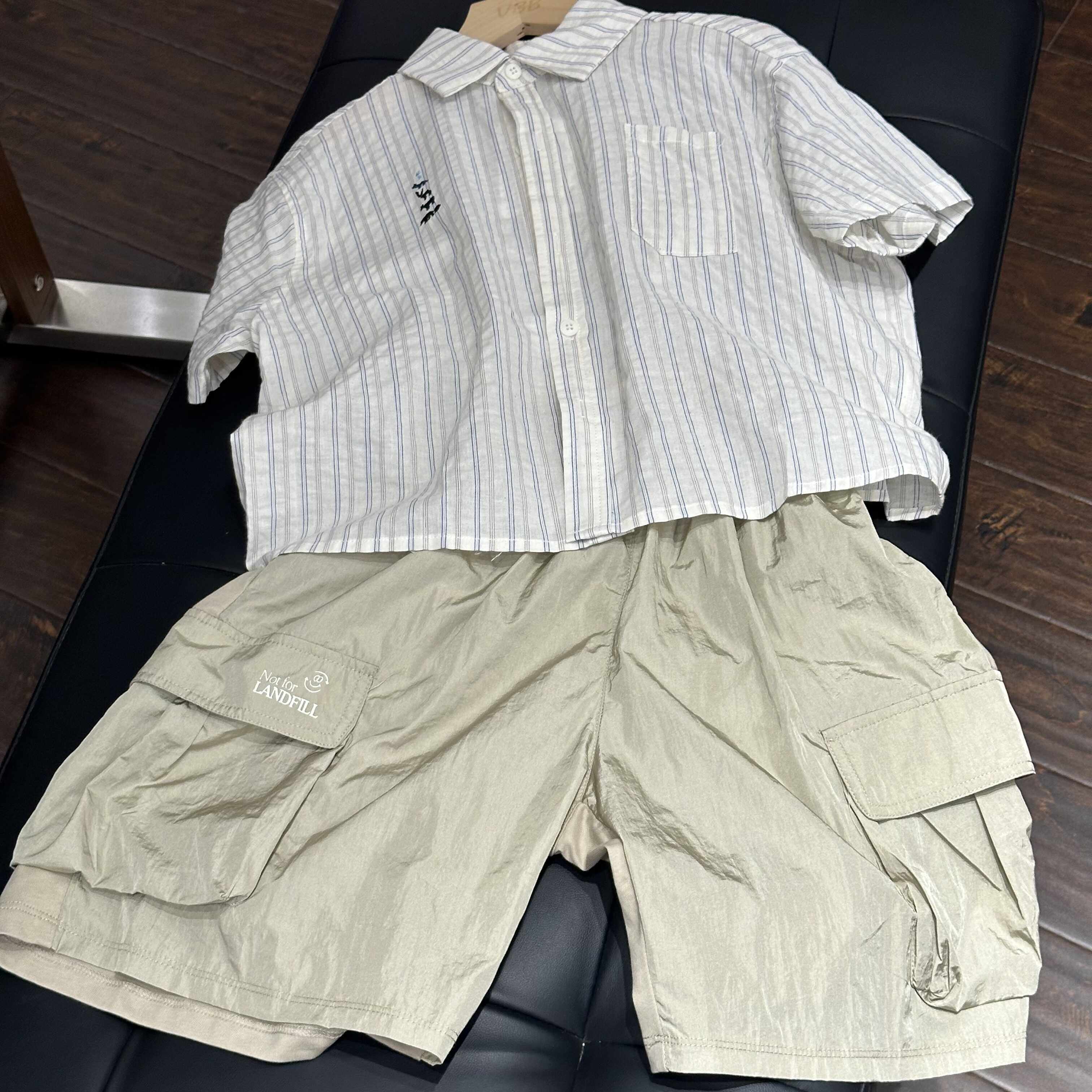 实体精品童装店 2024新款男童夏款纯棉条纹狐狸刺绣口袋衬衫 现货