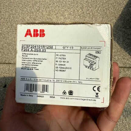 ABB漏电保护器F202 AC-25/0.03 F204 AC-100/0.3 F204 A-25/0.03