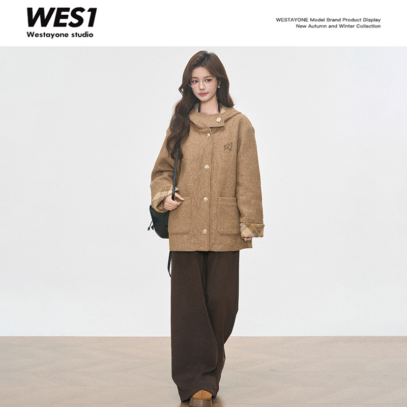 【柒柒Moon直播间】卡其色格纹拼接夹棉大衣+咖色针织加绒裤