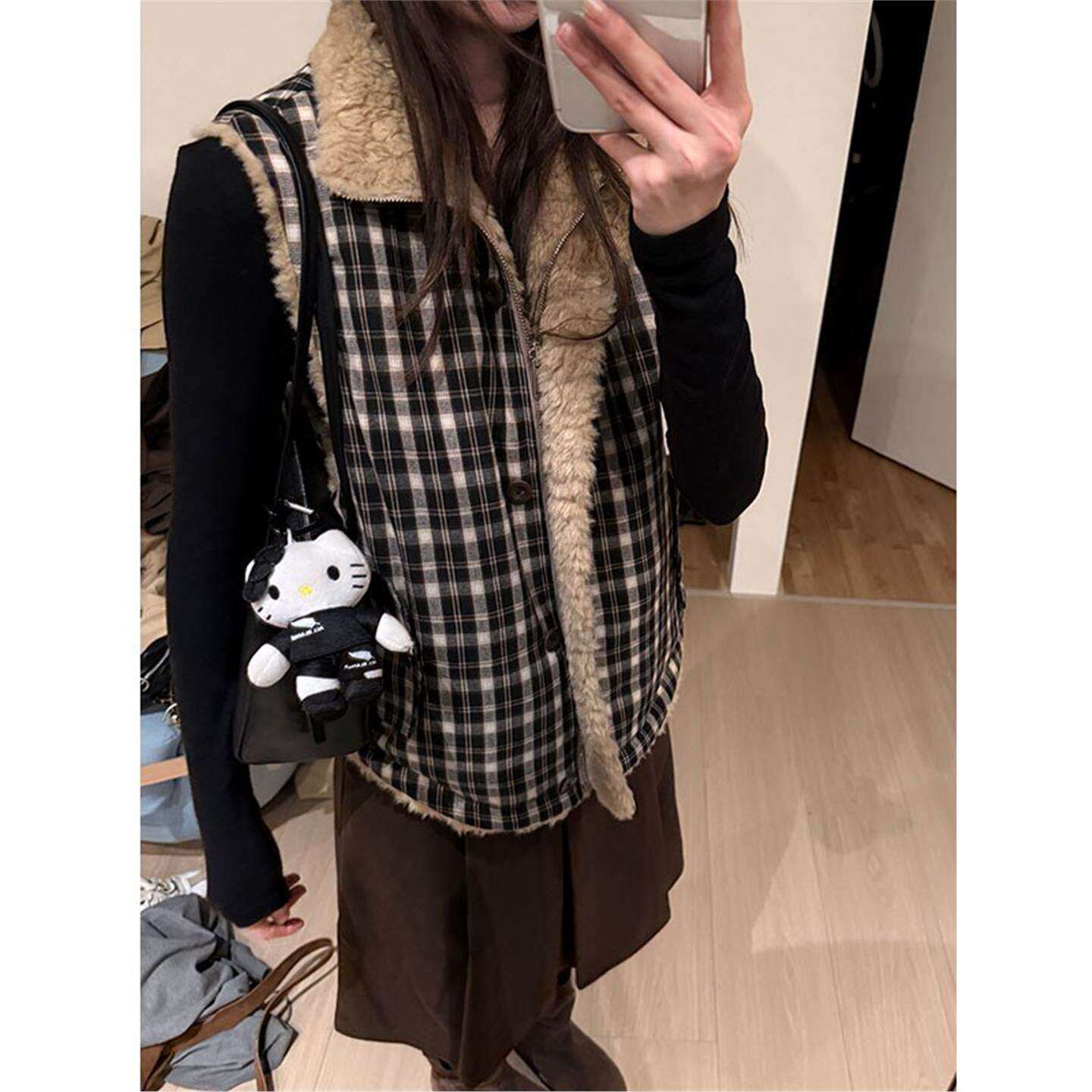 橘子公主女装工厂店毛绒坎肩外套
