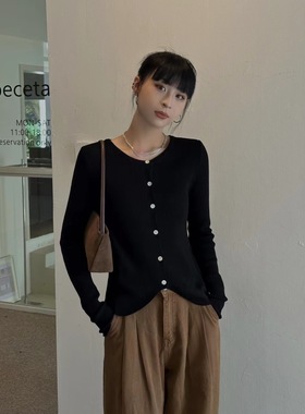 一九二三1923｜经典款圆领长袖针织衫高密螺纹口圆弧设计修身打底